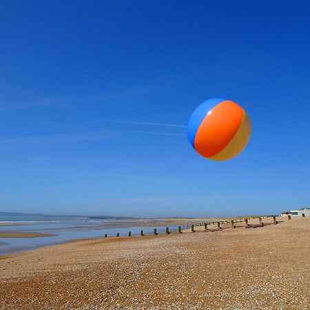 Elegant Spacious Seaside Apartment St Leonards-on-Sea Bagian luar foto