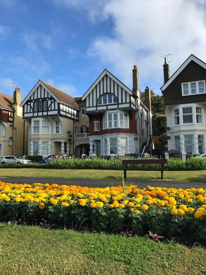 Elegant Spacious Seaside Apartment St Leonards-on-Sea Bagian luar foto